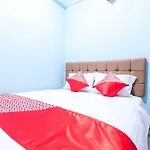 OYO 1516 Cemara Gading Syariah