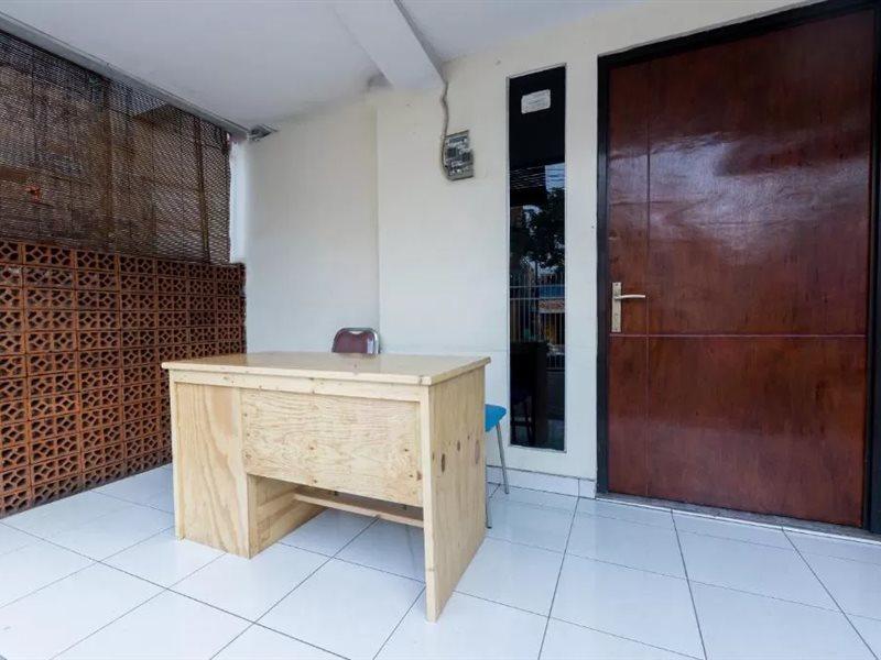 Oyo 1516 Cemara Gading Syariah 2*