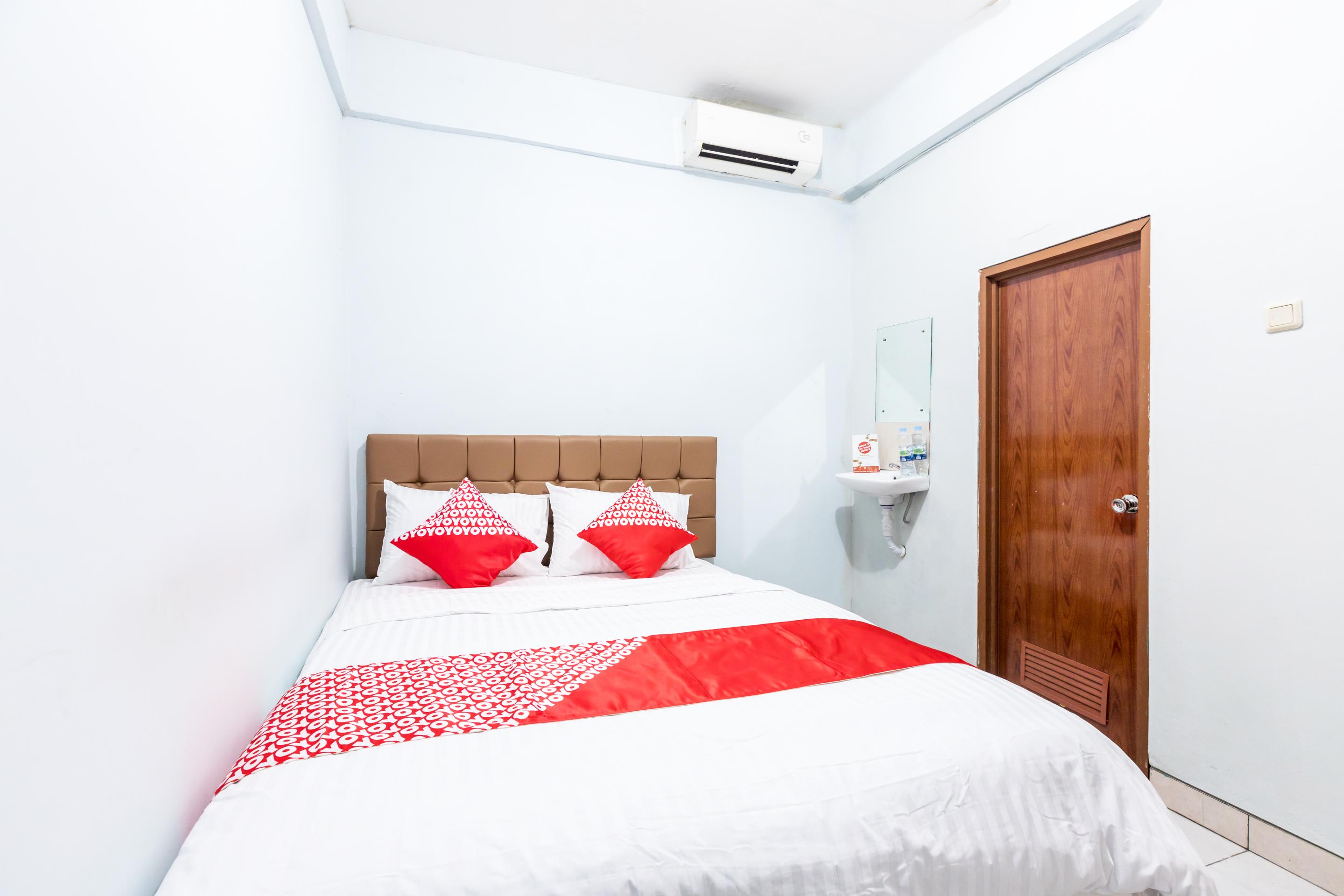 Oyo 1516 Cemara Gading Syariah Hotel 2*
