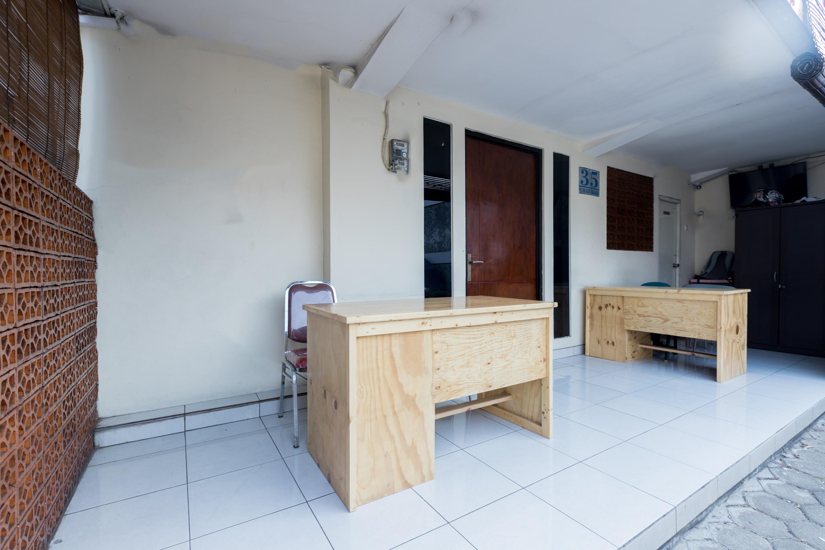 Oyo 1516 Cemara Gading Syariah 2* Bogor